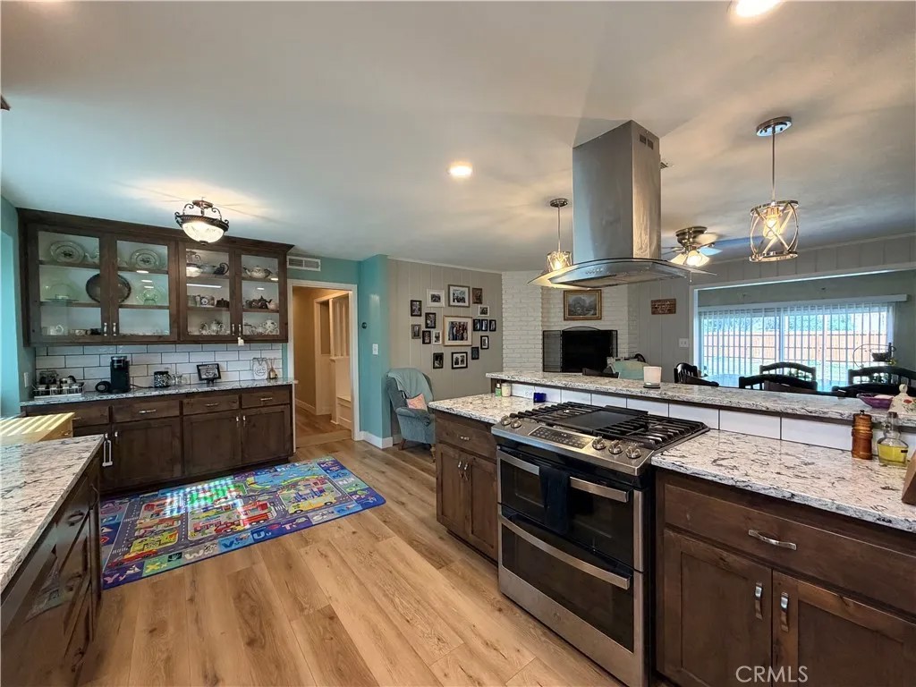 1405 Robinsin Drive