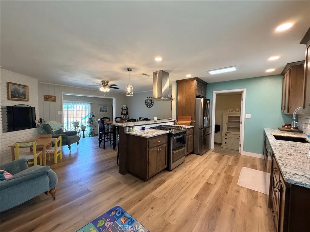 1405 Robinsin Drive