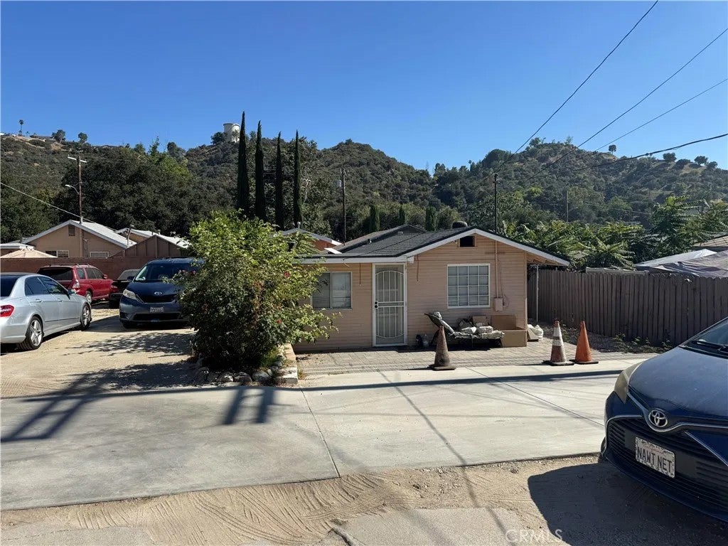 6938-6940 Foothill Boulevard
