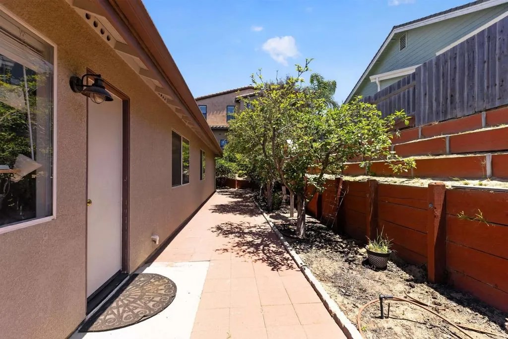 135 Elvira Way