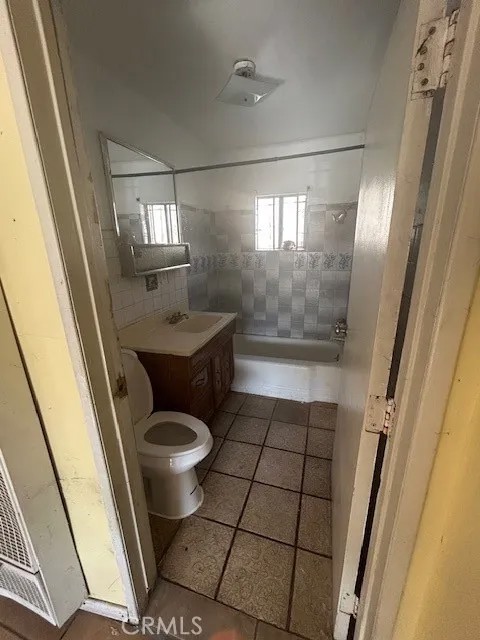 156 W 84th