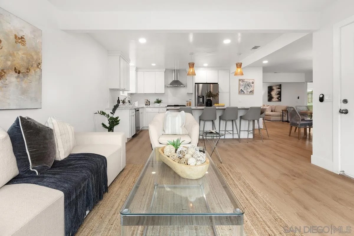 3758 Antiem St
