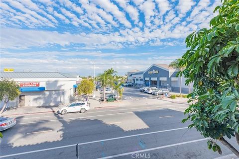 Tiny photo for 1207 Obispo Avenue #210, Long Beach, CA 90804 (MLS # OC25248640)