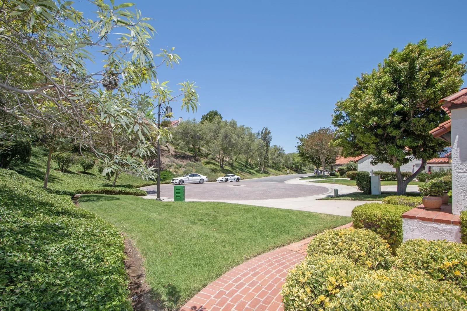 17605 Rienzi Place