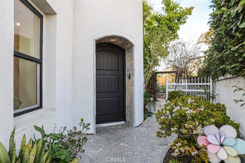 6525 Fremont