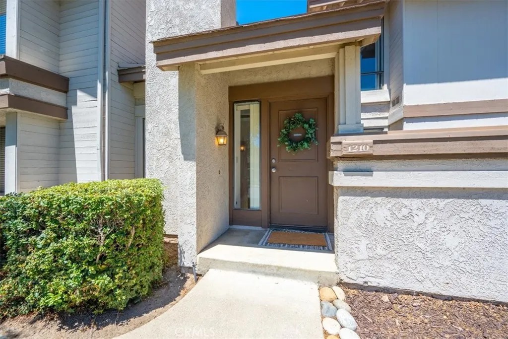 1210 Cobblestone Lane