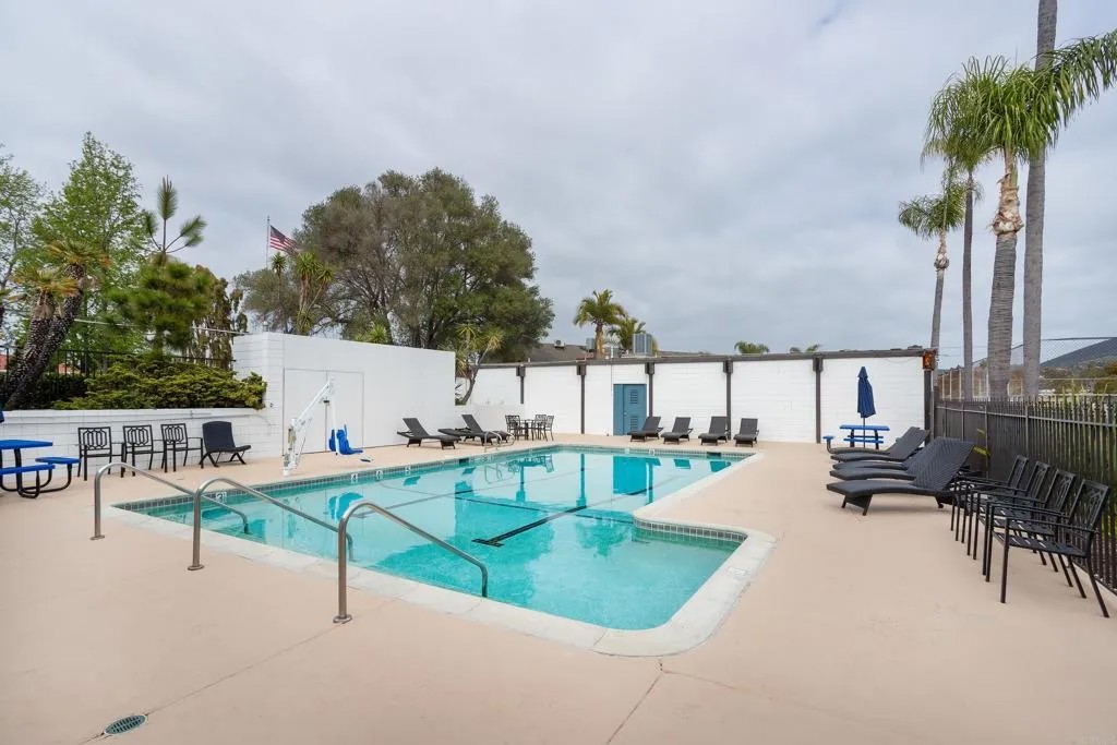 1554 Via Brisa Del Lago