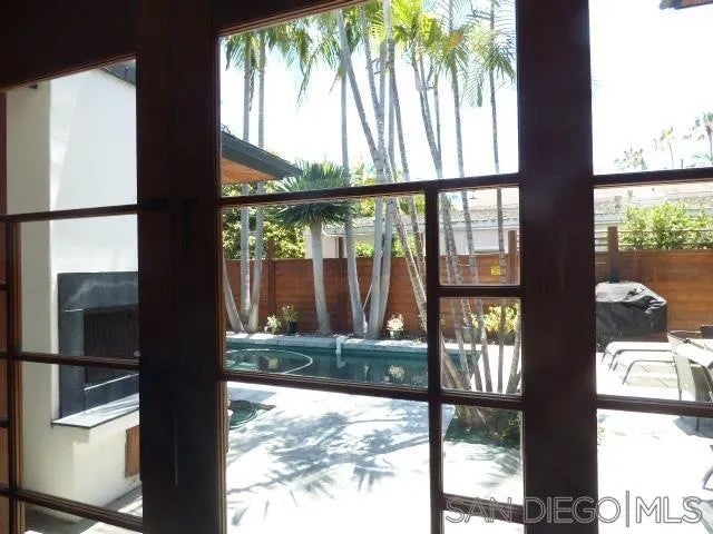 8253 El Paseo Grande