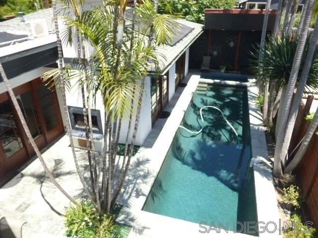 8253 El Paseo Grande