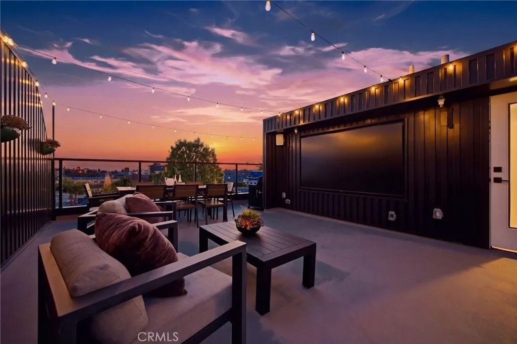 Photo of 12602 Mitchell, West Los Angeles, CA 90066 (MLS # SR26103644)