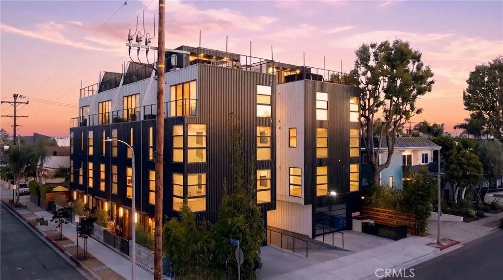 Photo of 12602 Mitchell, West Los Angeles, CA 90066 (MLS # SR26103644)
