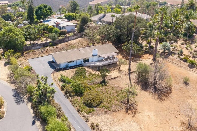1205 Via Del Cerro