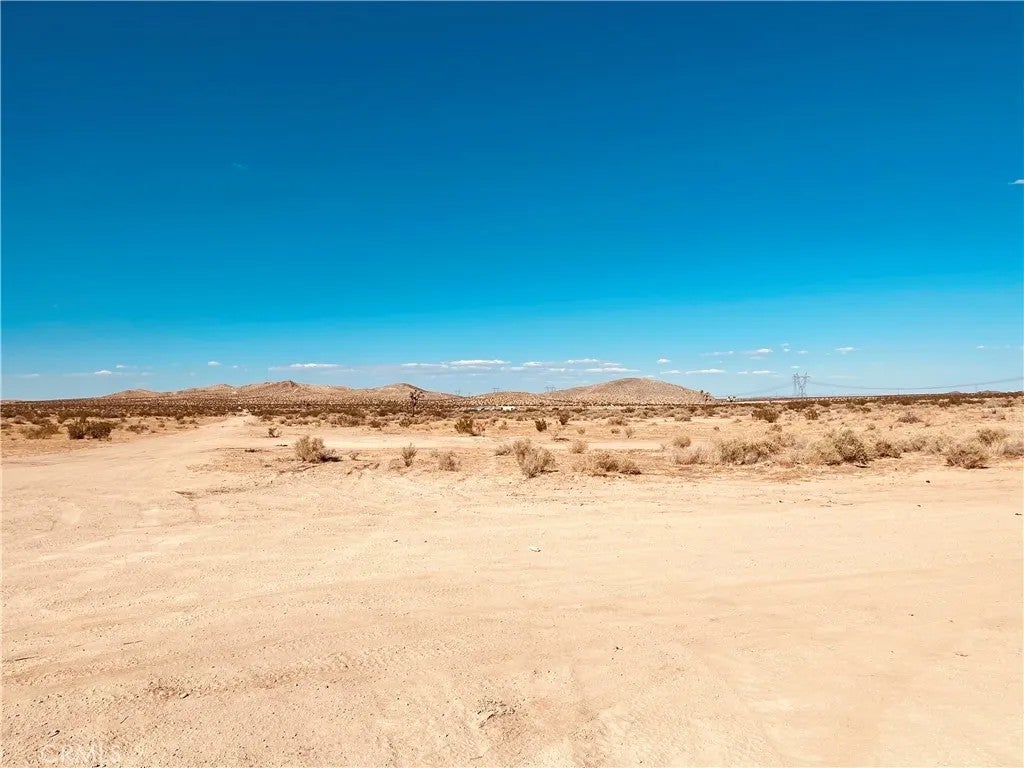 Photo of 0 Colusa, Adelanto, CA 92301 (MLS # HD26220357)
