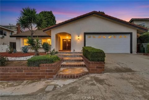 Photo of 19811 Sienna Lane, Yorba Linda, CA 92886 (MLS # PW26037198)