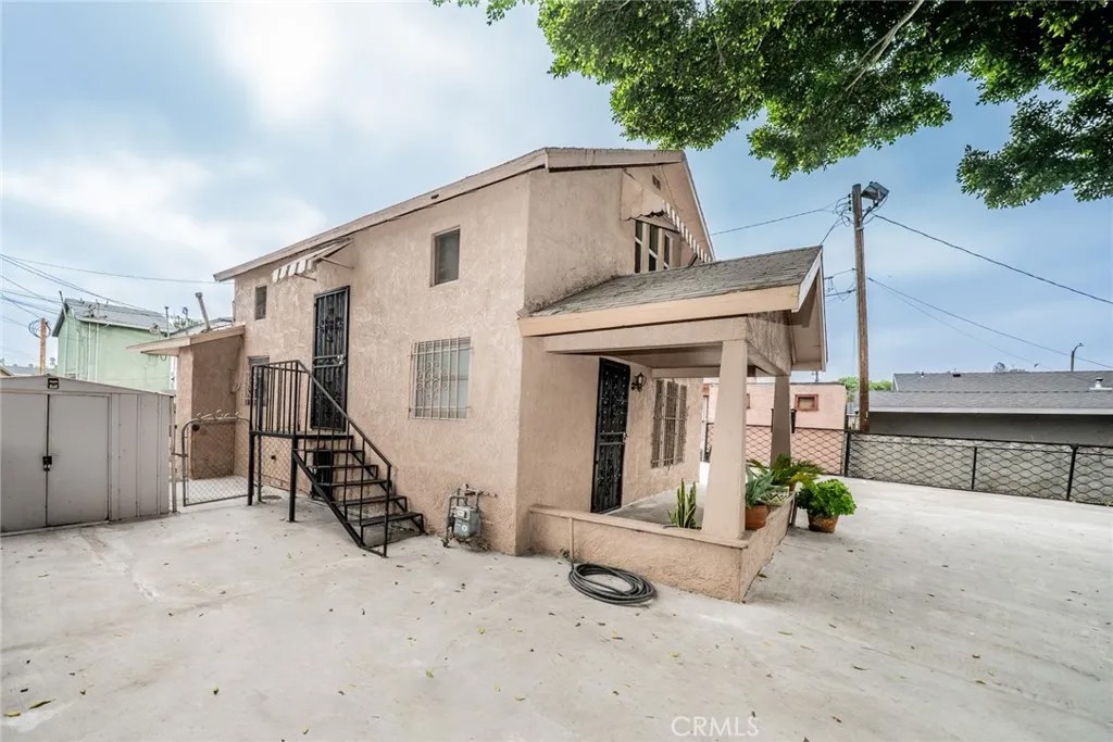 3340 N Eastern