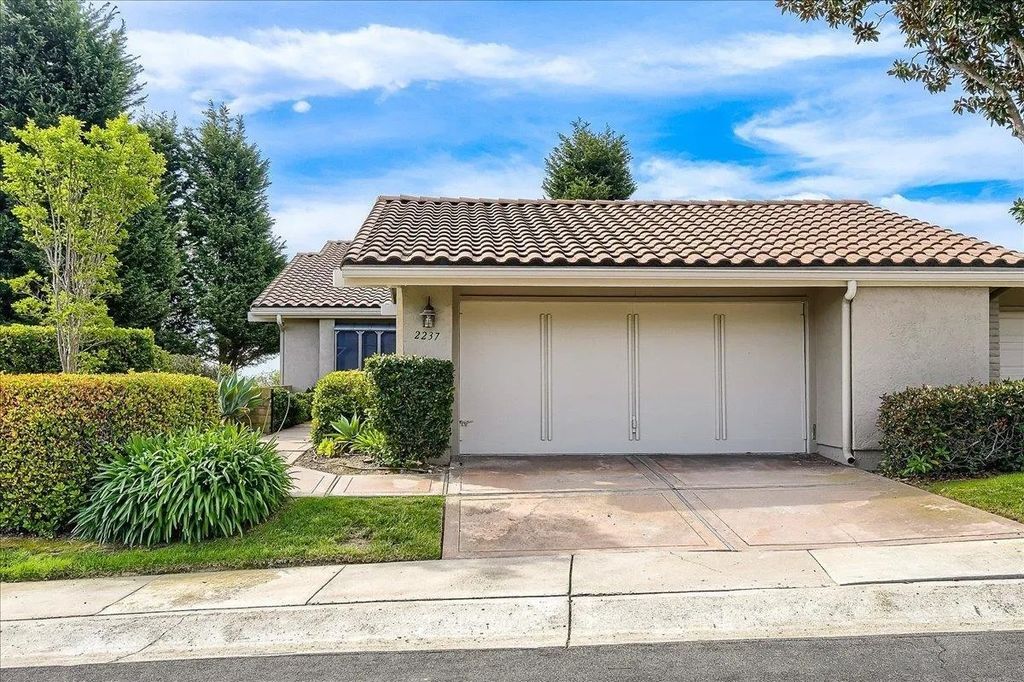 Photo of 2237 Via Pedrera, La Jolla, CA 92037 (MLS # 260011991)