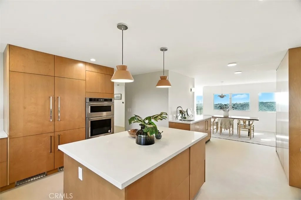 854 W Avenue 37