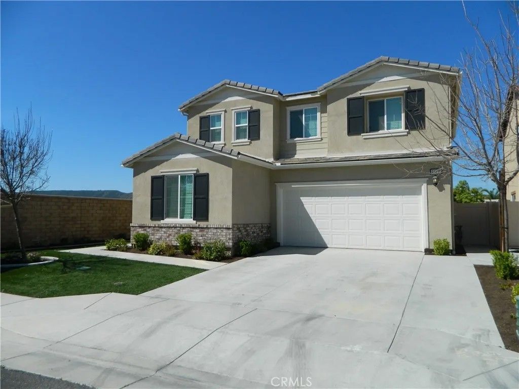 Photo of 24231 Buckeye Ave, Murrieta, CA 92562 (MLS # IG26069211)