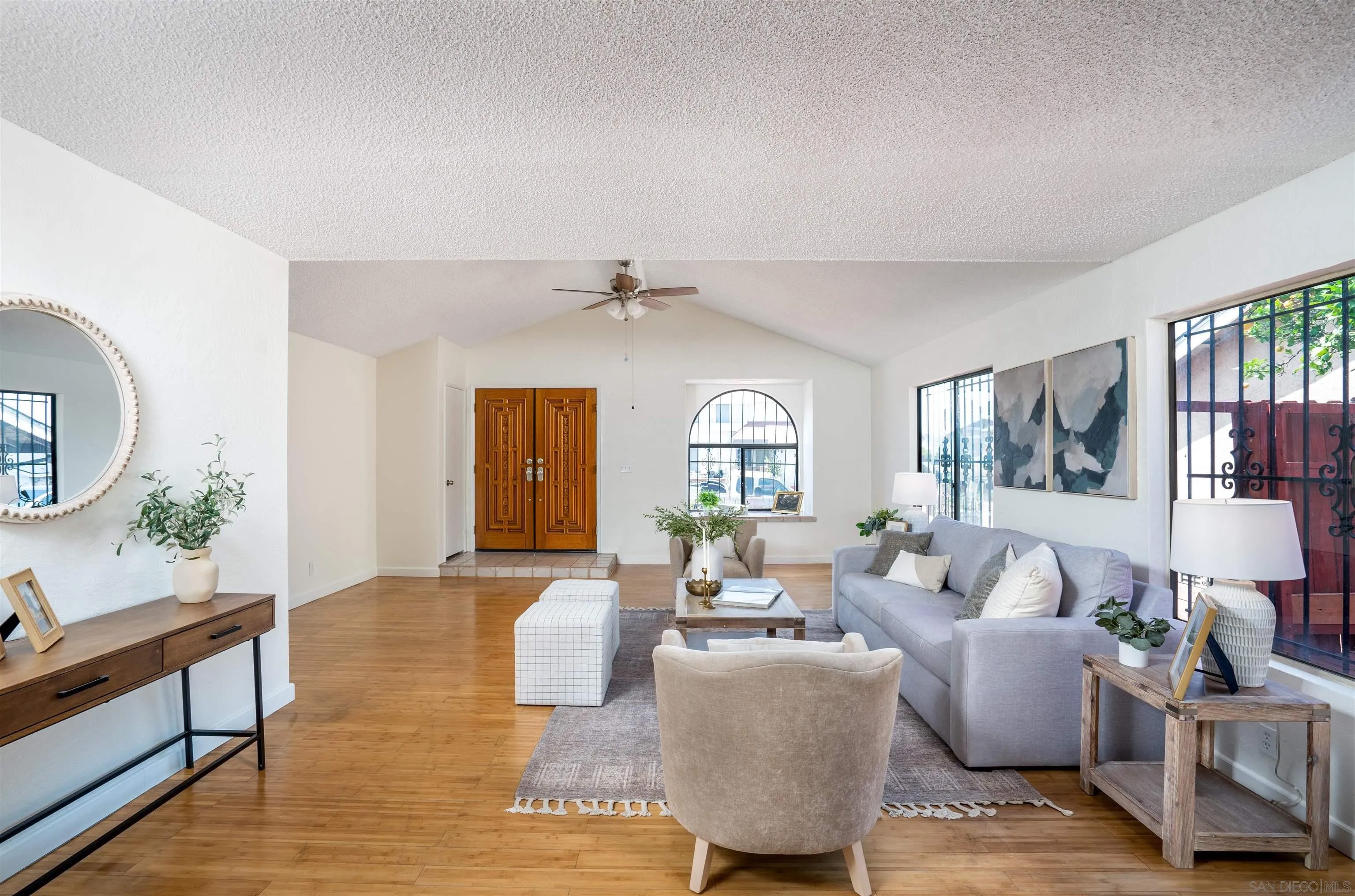 3464 Grogan Cir