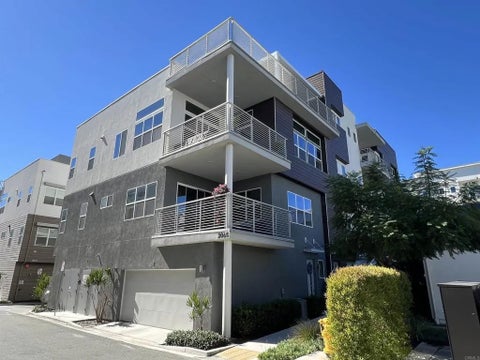 Photo of 2065 Bravo Loop #5, Chula Vista, CA 91915 (MLS # PTP2607845)