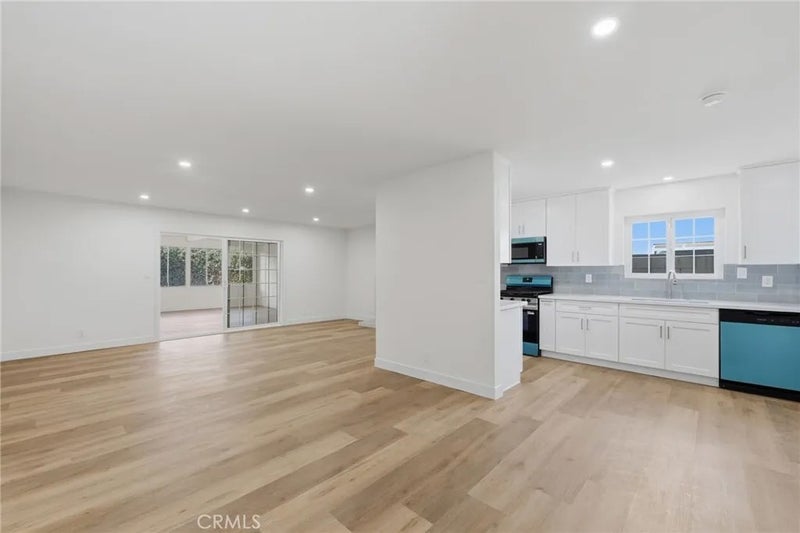 1430 Hillandale