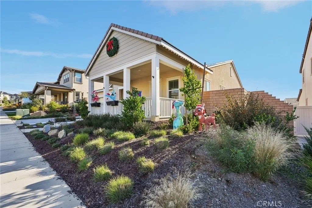 Photo of 39481 Chamise St, Temecula, CA 92591 (MLS # SW25273156)