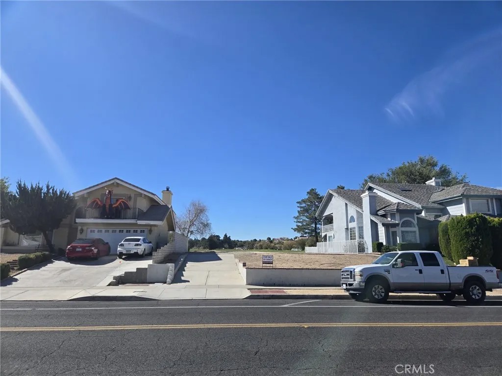 13261 Country Club