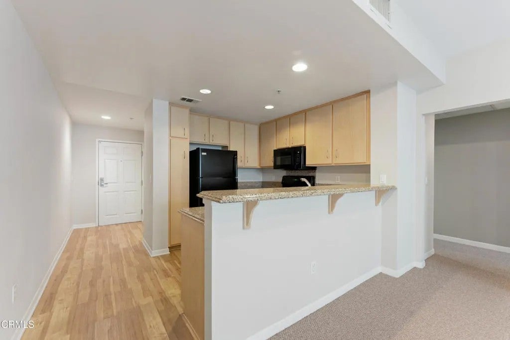 160 S Hudson Avenue 105