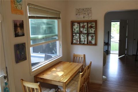 Tiny photo for 210 N Naomi St, Burbank, CA 91505 (MLS # SR25246921)