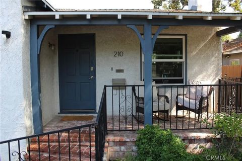 Tiny photo for 210 N Naomi St, Burbank, CA 91505 (MLS # SR25246921)