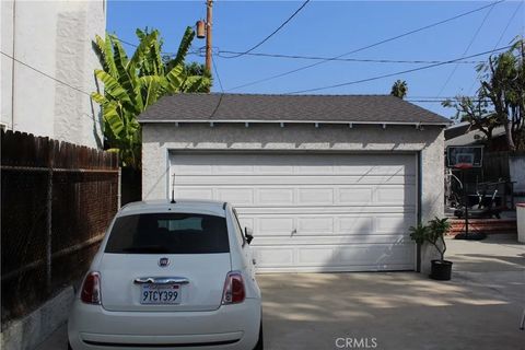 Tiny photo for 210 N Naomi St, Burbank, CA 91505 (MLS # SR25246921)