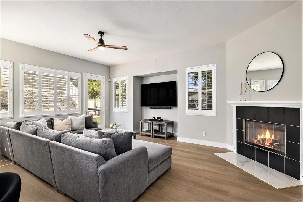 1924 Crossroads Street