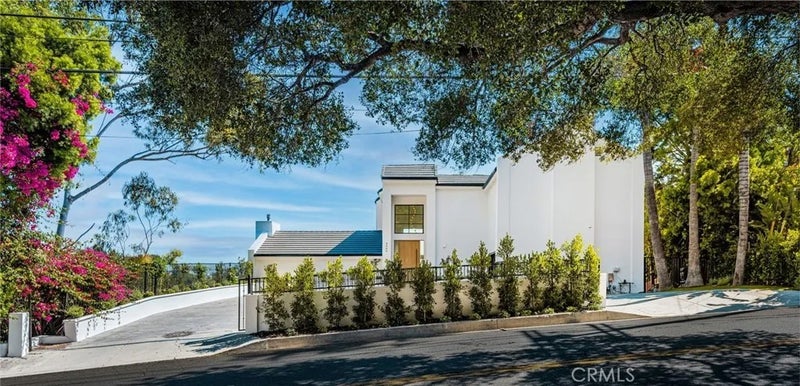 3566 Beverly Glen