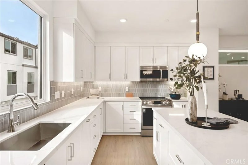 1663 Coral Sea Lane