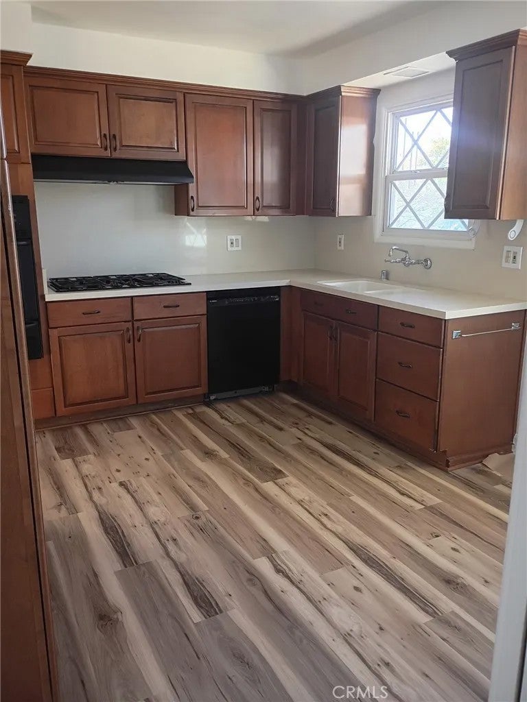 2502 W West 180th Street