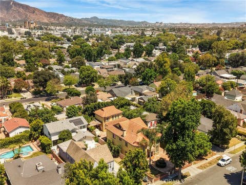 Tiny photo for 604 N Sparks ST, Burbank, CA 91506 (MLS # GD26151827)
