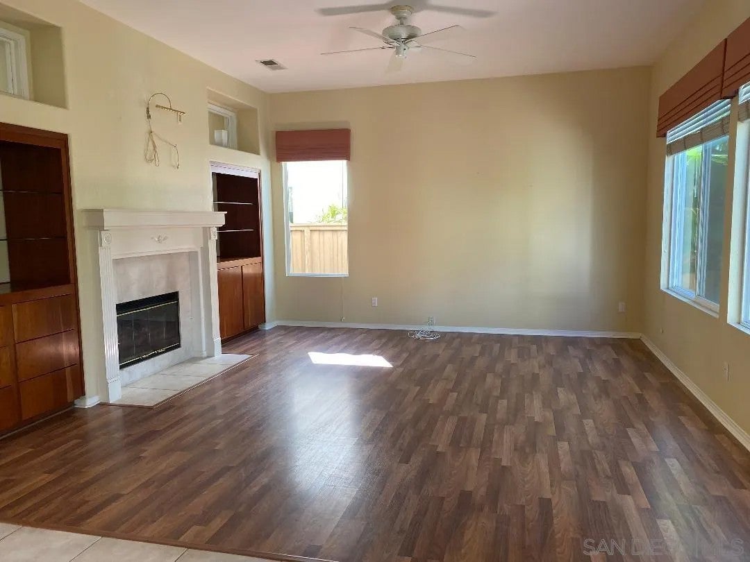 5074 Sterling Grove