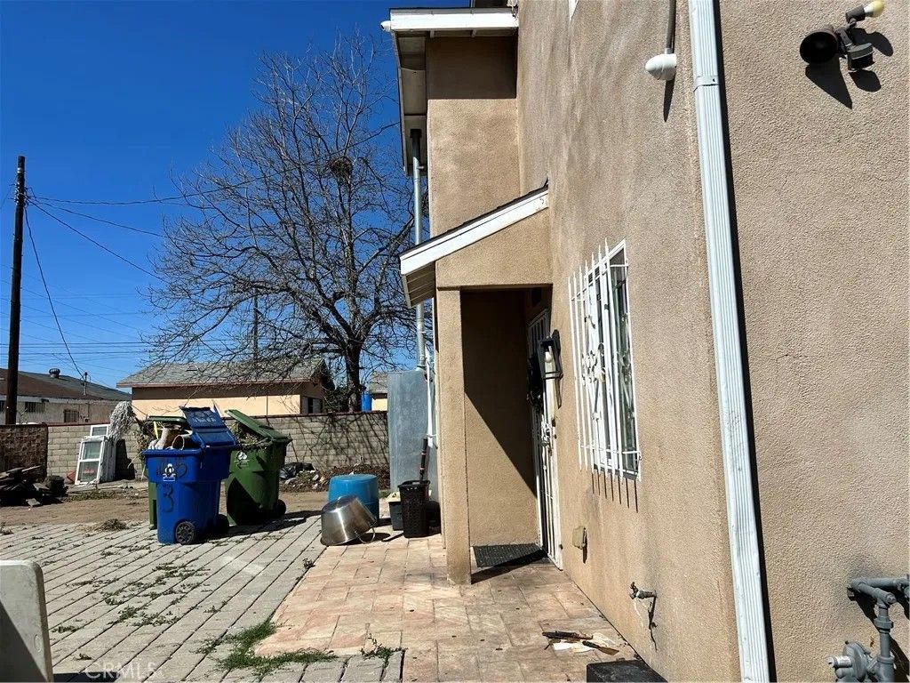 Photo of 689 E 115 St, Los Angeles, CA 90059 (MLS # DW26058232)