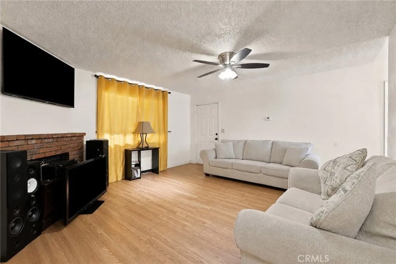 8924 N Loop