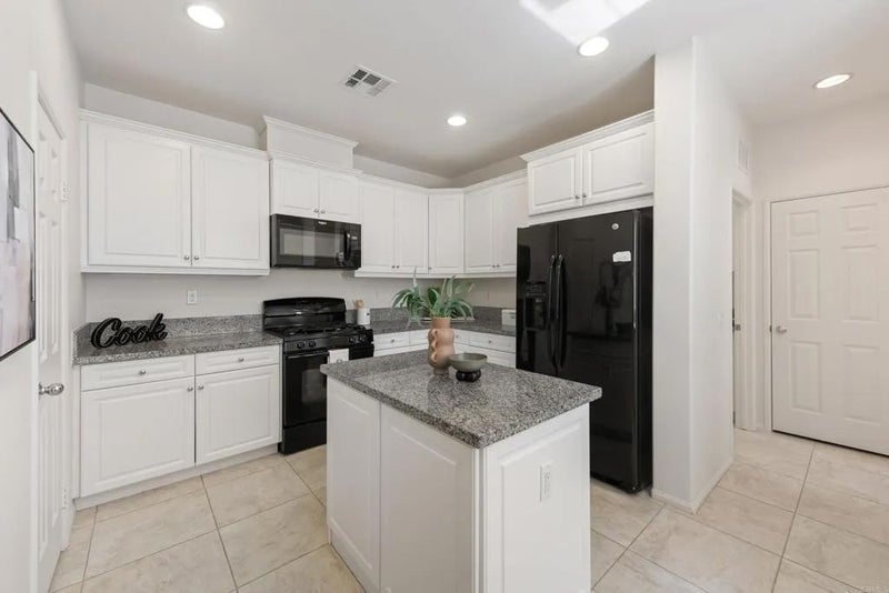 623 Calle Vibrante