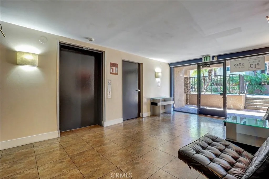 5545 Canoga Avenue 220