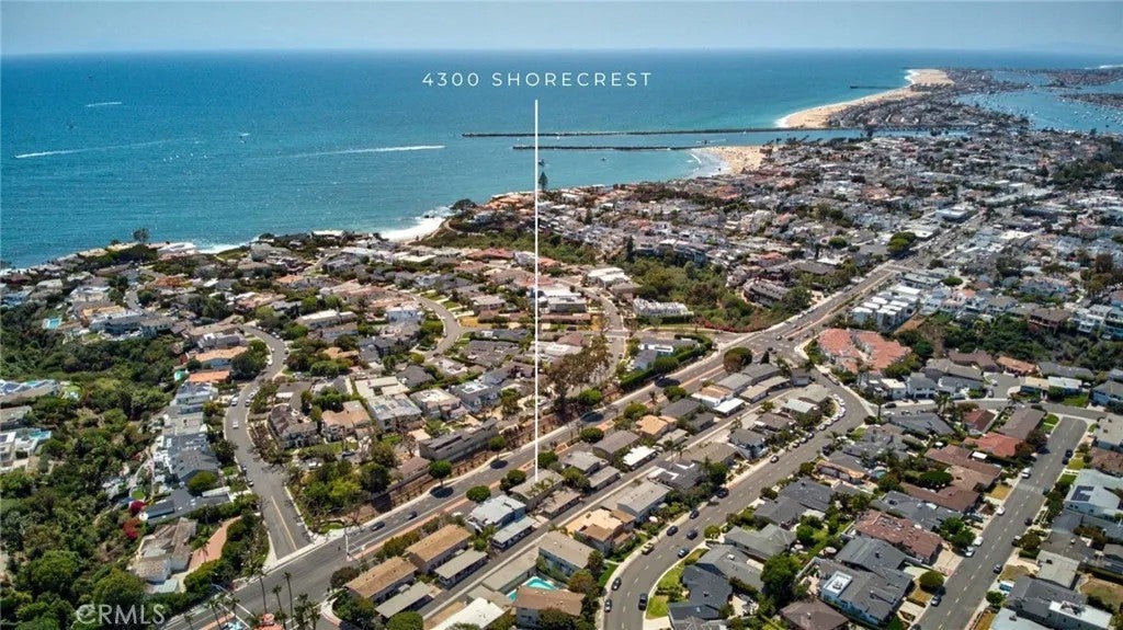 Photo of 4300 Shorecrest LN, Corona Del Mar, CA 92625 (MLS # NP26150711)
