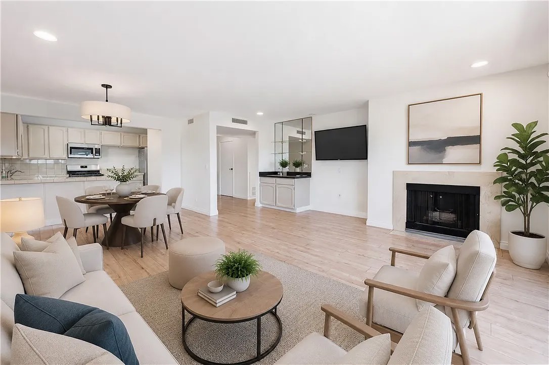 12300 Montecito