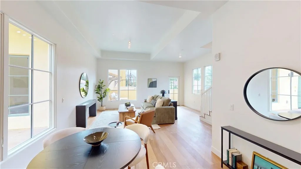 1878 E Walnut Street 203