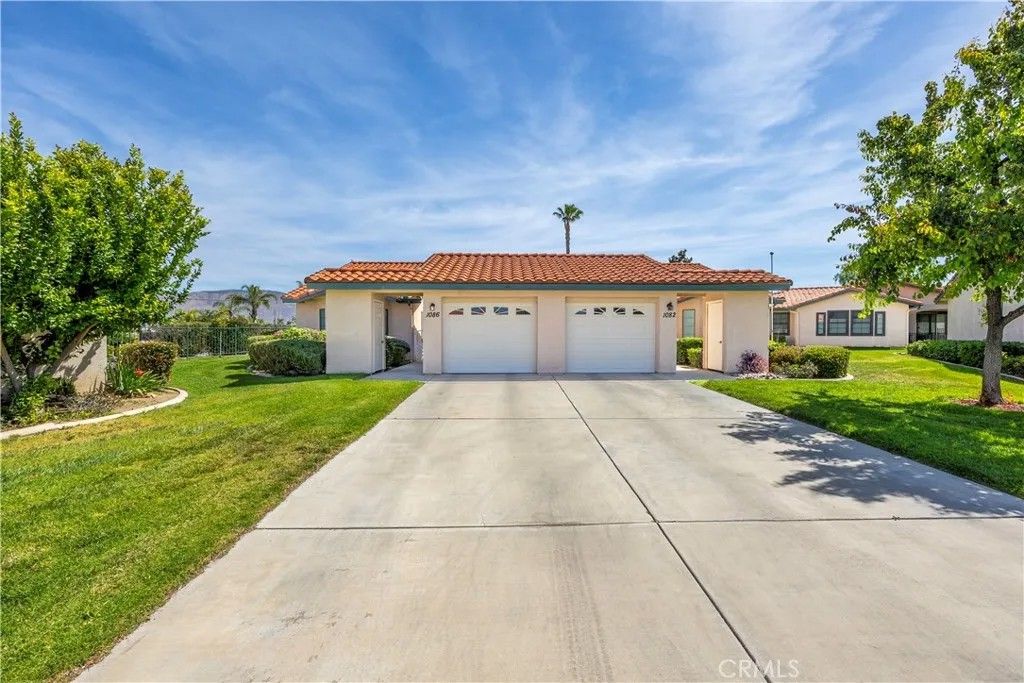 Photo of 1086 Morning Mist Ct, Hemet, CA 92545 (MLS # SW26075018)