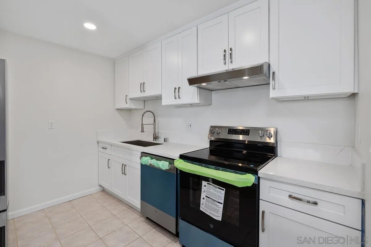 3050 Rue Dorleans 412