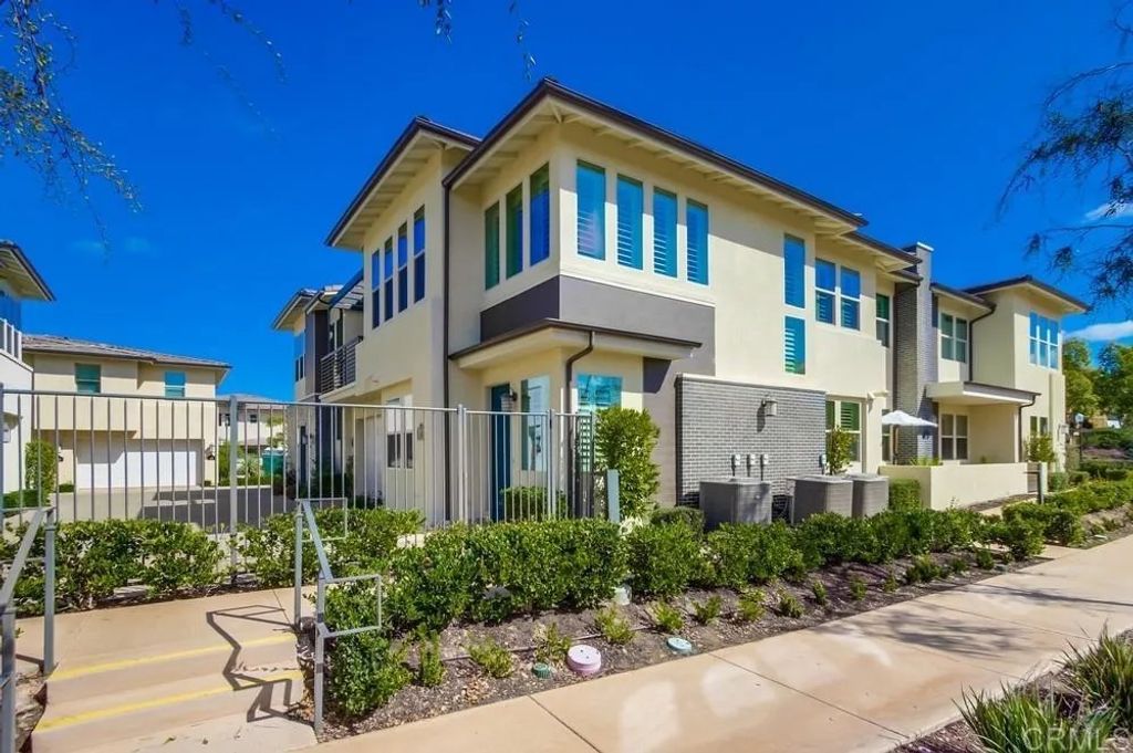 Photo of 16750 Coyote Bush, San Diego, CA 92127 (MLS # NDP2604306)