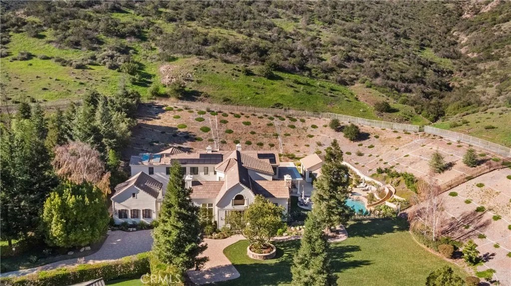 1005 Cheshire Hills Court