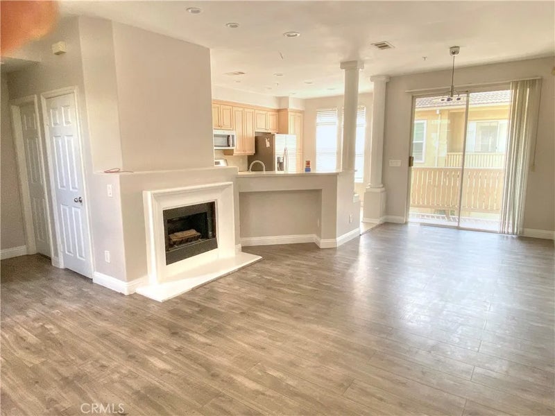 533 W Summerfield Circle