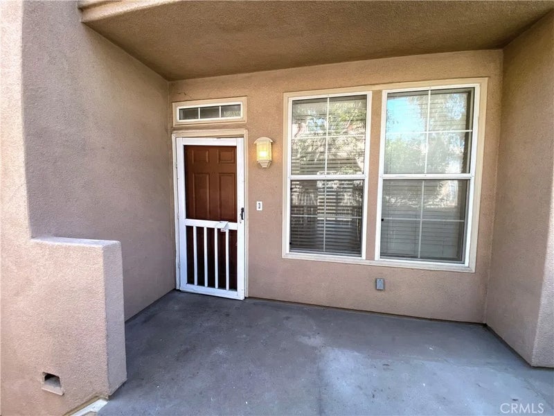 533 W Summerfield Circle